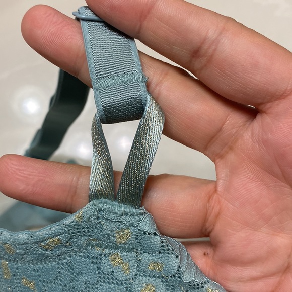 Victoria's Secret Blue and Gold Bra - Picture 4 of 8
